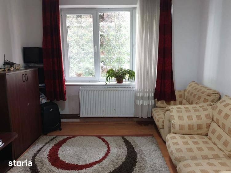 Apartament 3 camere Fra?ii Gole?ti, et P/4 - 5