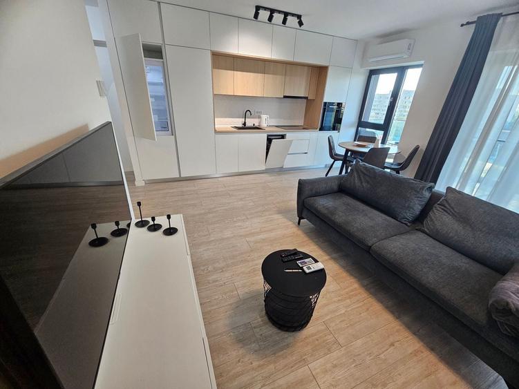 Apartament cu 3 camere decomandat în Herăstrău