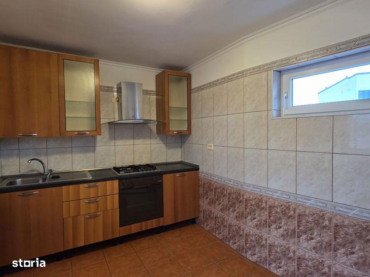Apartament cu 3 camere, mobilat în Parcul Carol
