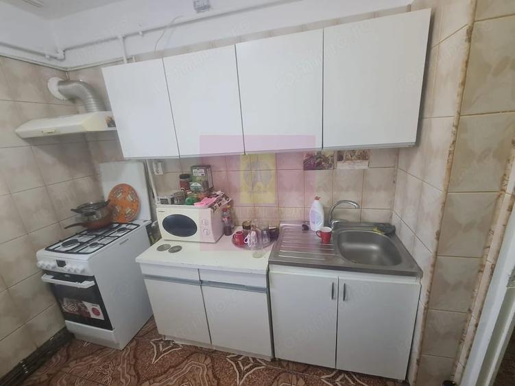 Apartament cu 3 camere decomandat în Câmpina