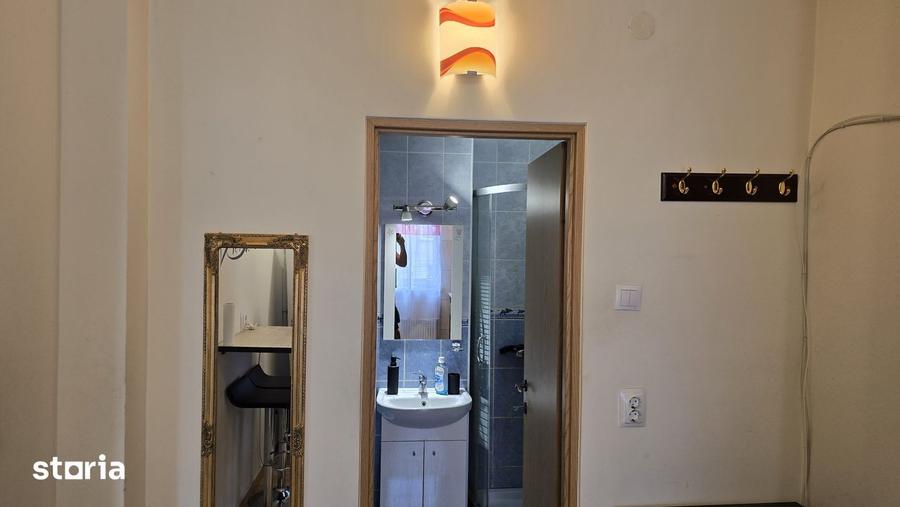 Garsonieră decomandată în Zamfirescu