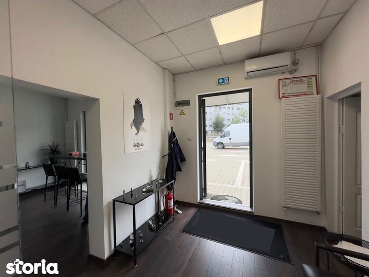 Spațiu comercial, de 71 mp, în Baza 3