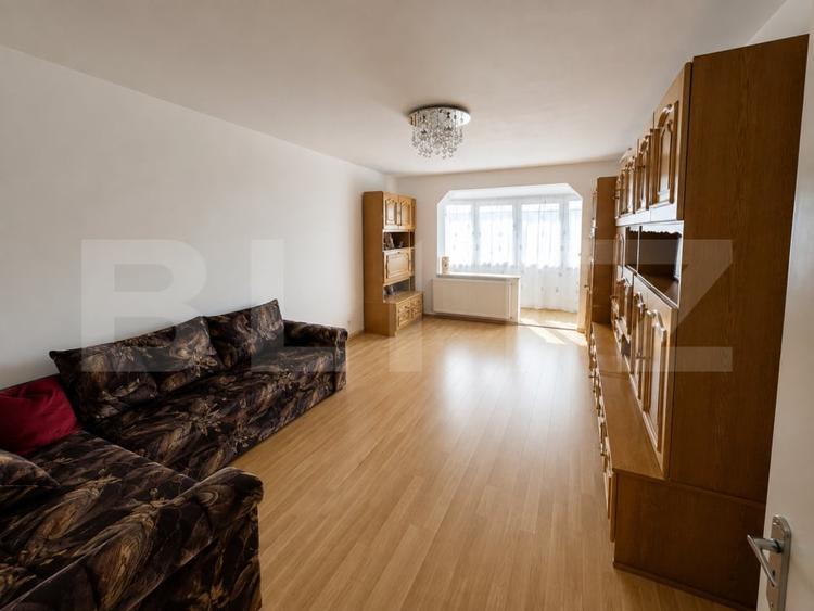 Apartament cu 2 camere decomandat, mobilat în Tractorul