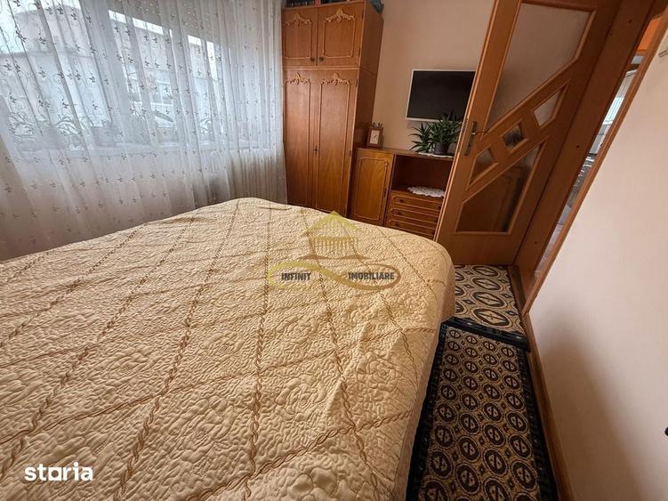 Apartament cu 3 camere decomandat, mobilat în Republicii