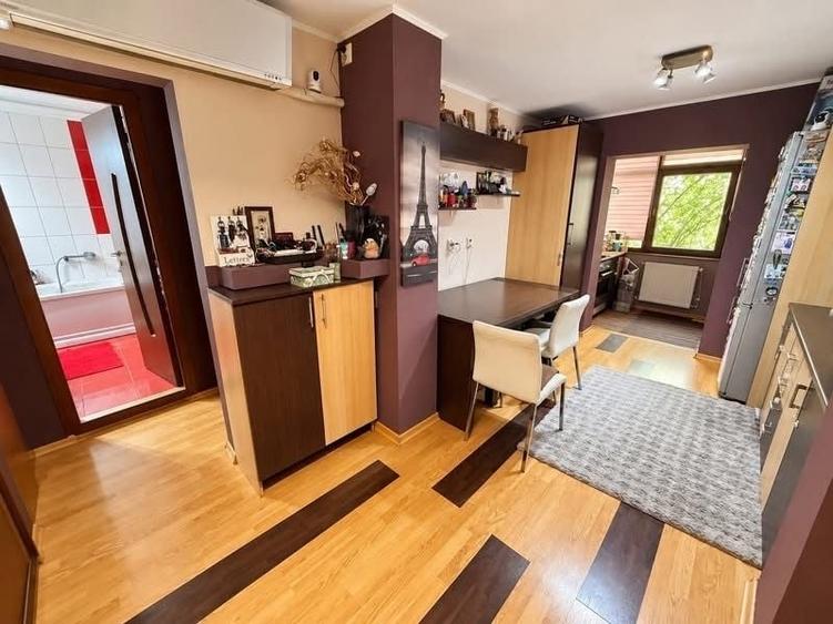 Apartament cu 2 camere decomandat în Valea Adâncă