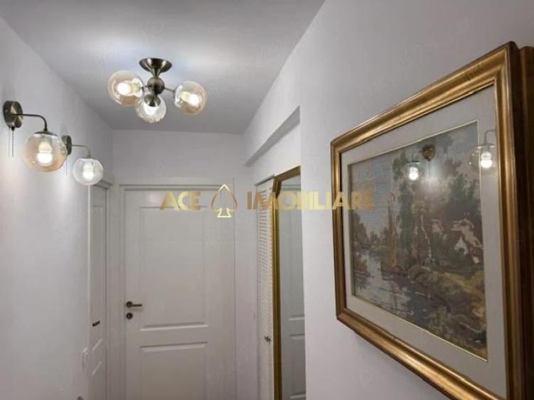 Apartament cu 3 camere decomandat, mobilat în Tineretului