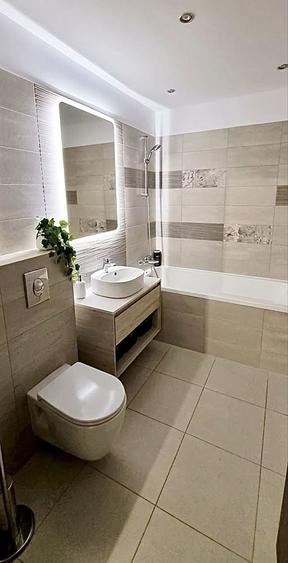 Apartament cu 2 camere decomandat în Central