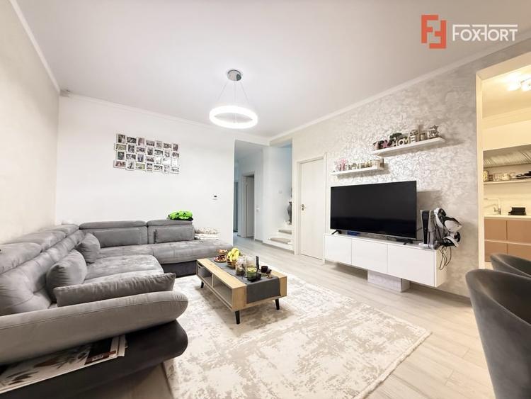 Duplex cu 5 camere cu Canalizare în Aradului