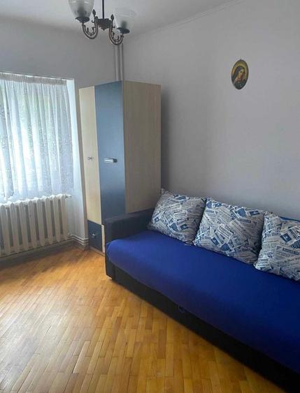 Apartament cu 3 camere decomandat în Păcurari