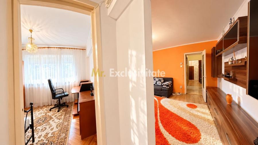 Apartament cu 3 camere semidecomandat, mobilat în Micro 16