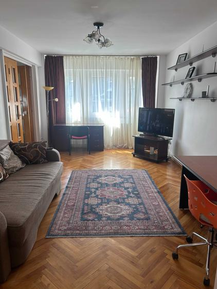 Apartament cu 4 camere decomandat în Zorilor