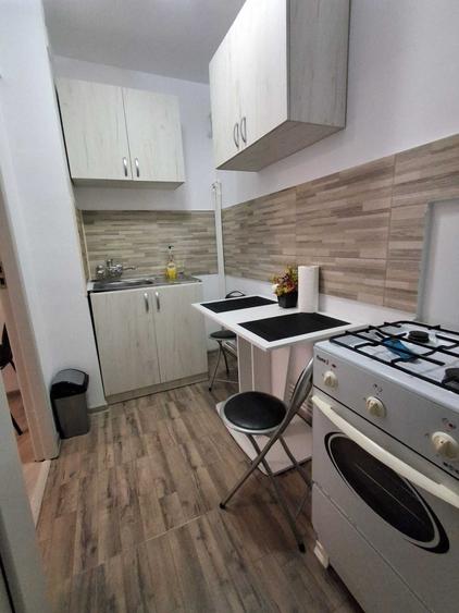 Inchiriere apartament cu o camera - 1