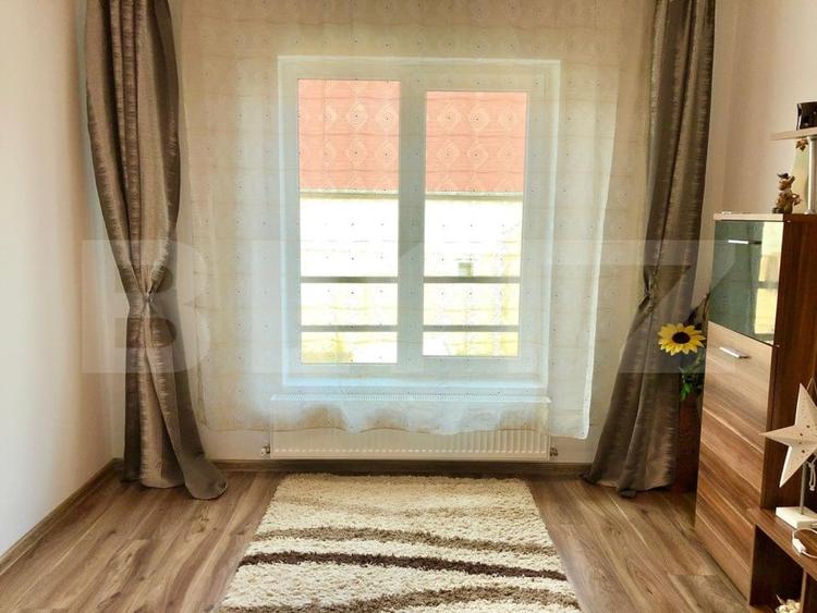 Duplex cu 5 camere cu Canalizare în Iris