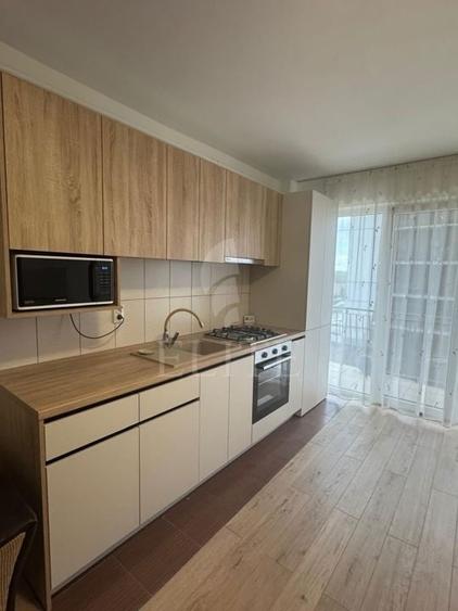 Apartament cu 2 camere semidecomandat, mobilat în Zorilor