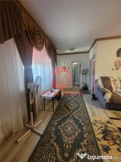 Casă cu 3 camere cu Teren 236 Mp în Central