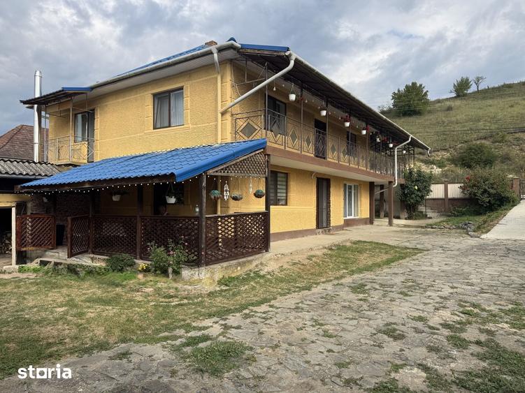 Casă cu 6 camere cu Teren 1000 Mp în Central
