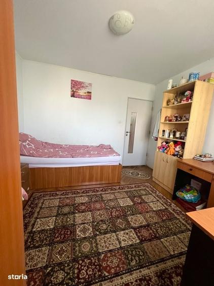 Apartament cu 3 camere în Est