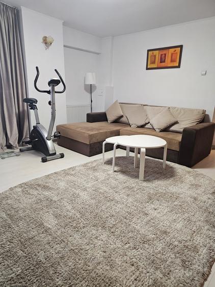 Apartament cu 2 camere decomandat, mobilat în Casa Cărții