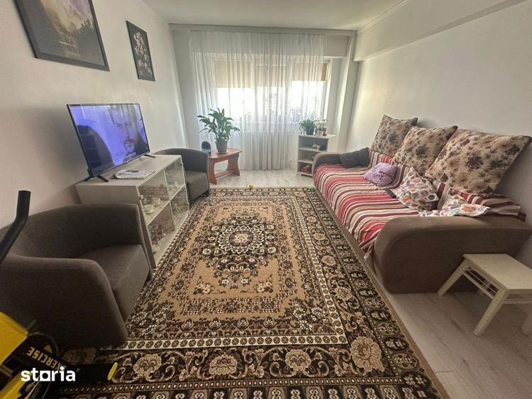 Apartament cu 3 camere decomandat, mobilat în Central
