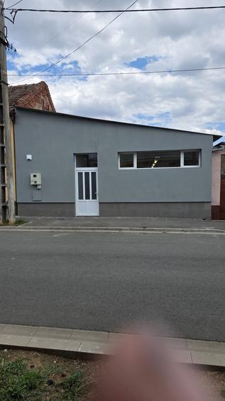 Spațiu comercial, de 150 mp, în Central