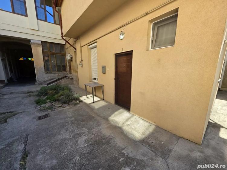 Ap decent cu termoteca si spatios 1 cam zona centrala parter - 4