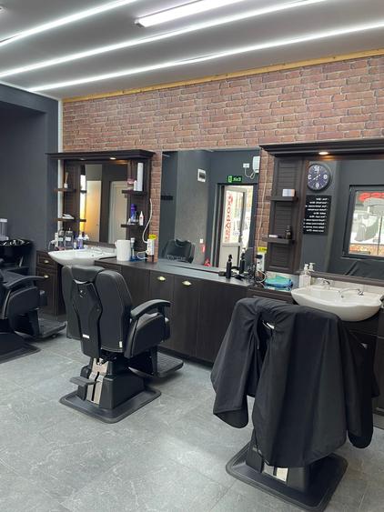 BARBERSHOP | UTILAT | GATA DE FUNCTIONARE | 30MP | 3 SCAUNE - 6