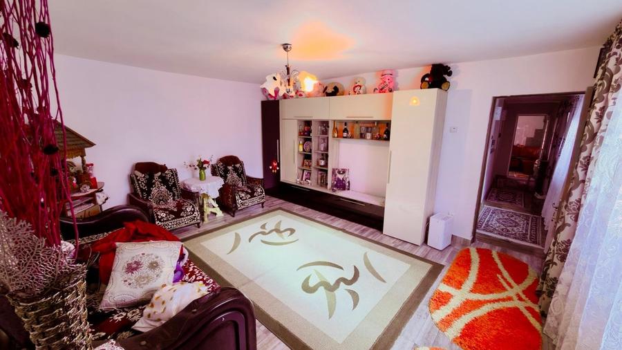 Casa de vanzare in zona Parc CFR - 1