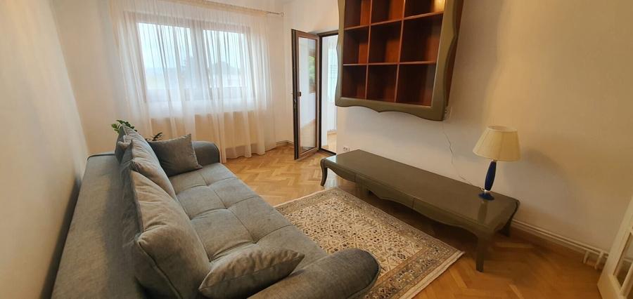 Apartament de inchiriat 4 camere decomandate zona Copou-Parcul Copou - 2