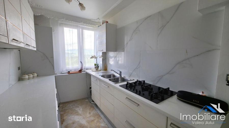 Apartament 3 camere Vulcan | Str. Nicolae Titulescu | Etaj 8 - 6