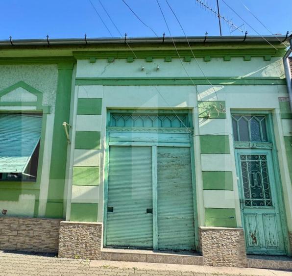 Casa de vanzare in centrul Pancota cu magazin ?i depend - 9