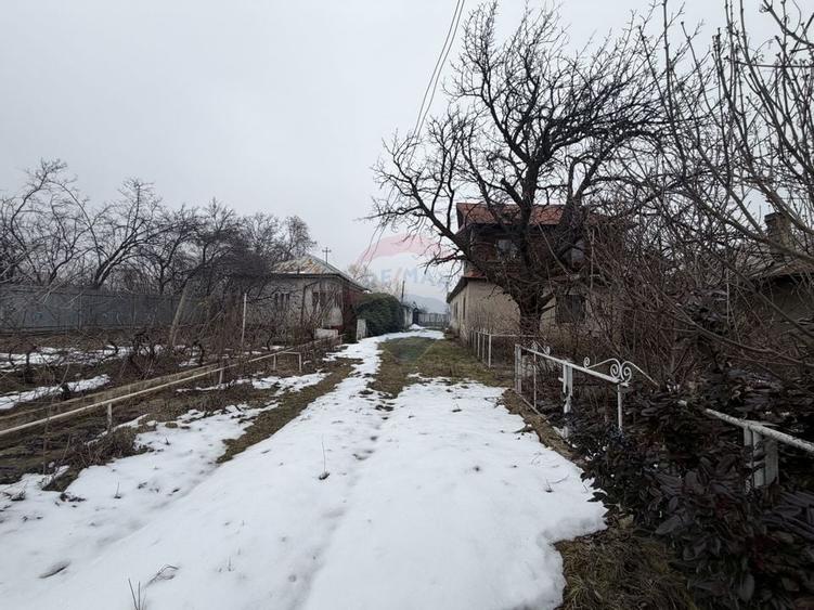 Casă cu teren Tifesti - 1