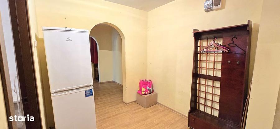 Apartament 3 camere DECOMANDAT, geam baie, bloc 1981, Dacia - 1