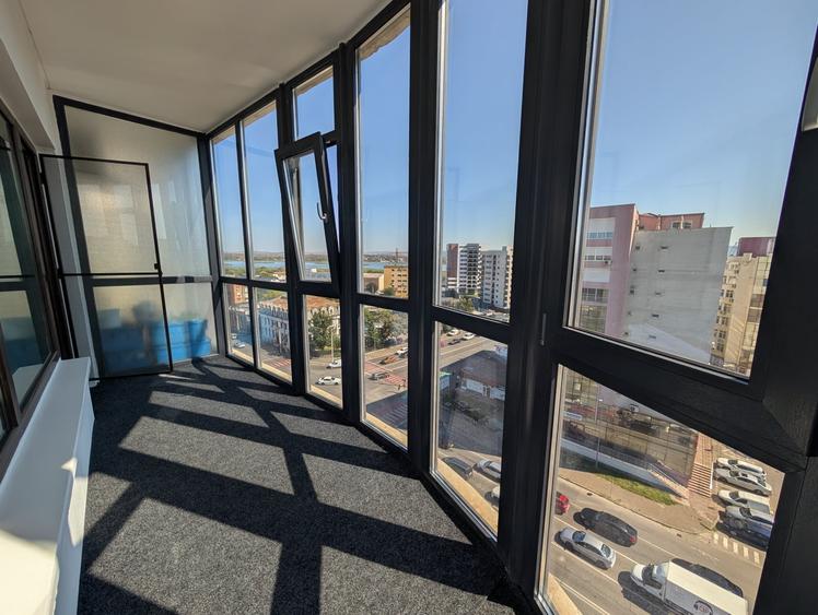 Apartament cu 2 camere semidecomandat, mobilat în 9 Mai