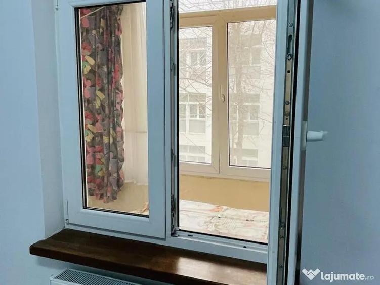 PROPRIETAR | apartament 3 camere decomandate | Centrala proprie | Str. Negru Voda - 15