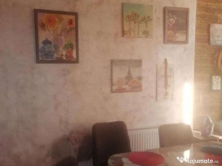 Apartament cu 3 camere decomandat în Mogoșoaia