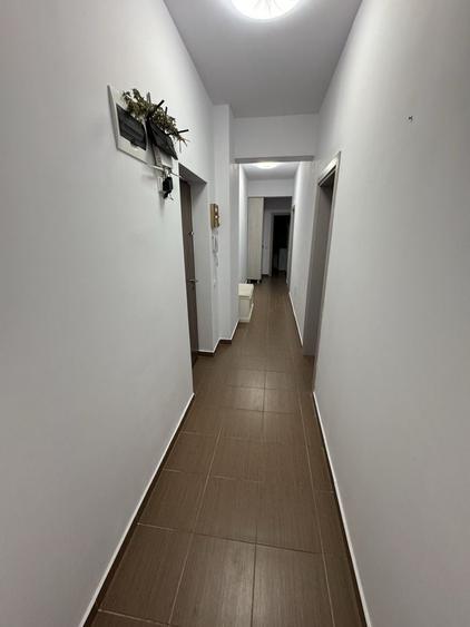 De inchiriat apartament 3 camere - 13