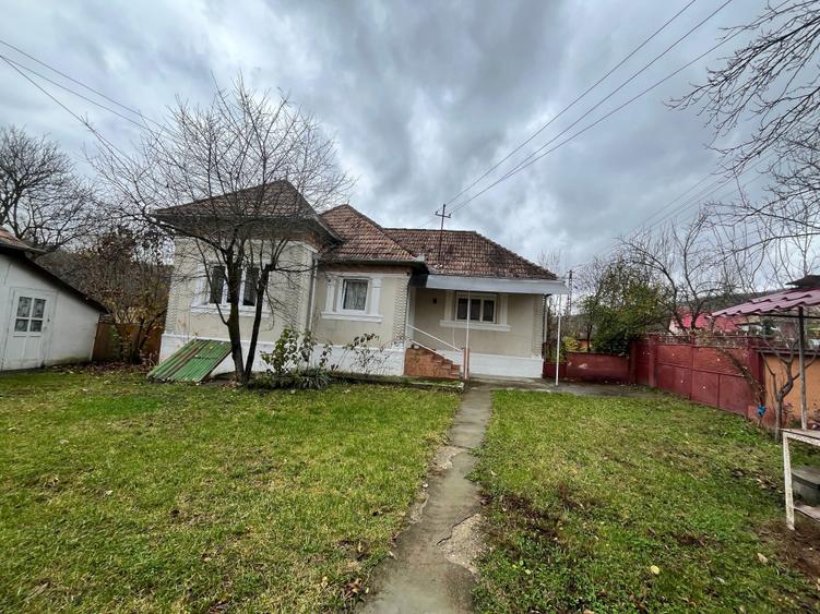 Vand casa la tara. - 1