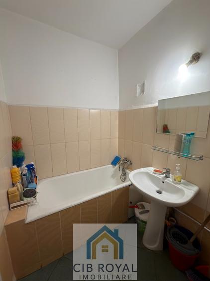 Spatiu comercial Pantelimon,vis a vis de piata Delfinului,Aleea Dobrina 4 - 22