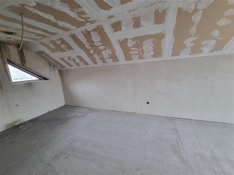 de vanzare casa la standarde ridicate 4 camere, 3 bai, garaj incorporat , 5 arii - 10