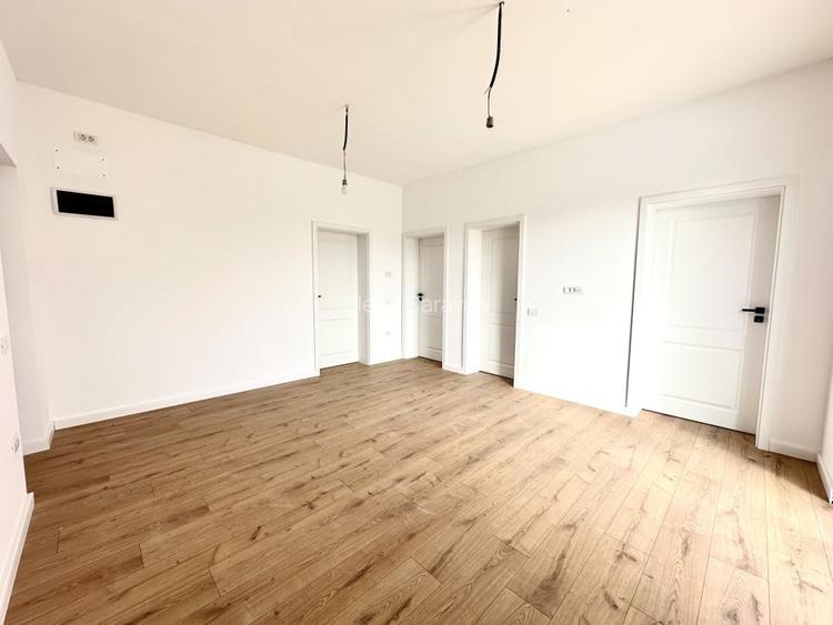 Apartament 3 camere, 60 mp utili - Remetea Mare