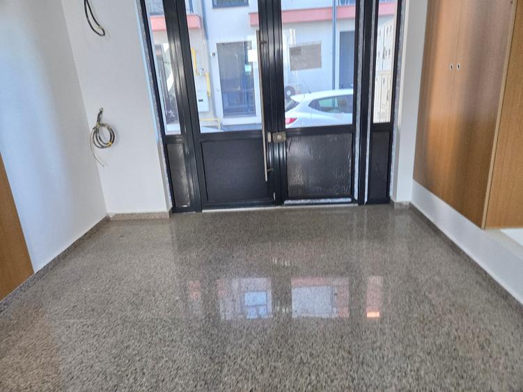 Garsoniera utilata,mobilata ,totul nou ,prima inchiriere ,str Oituz nr 71 - 19