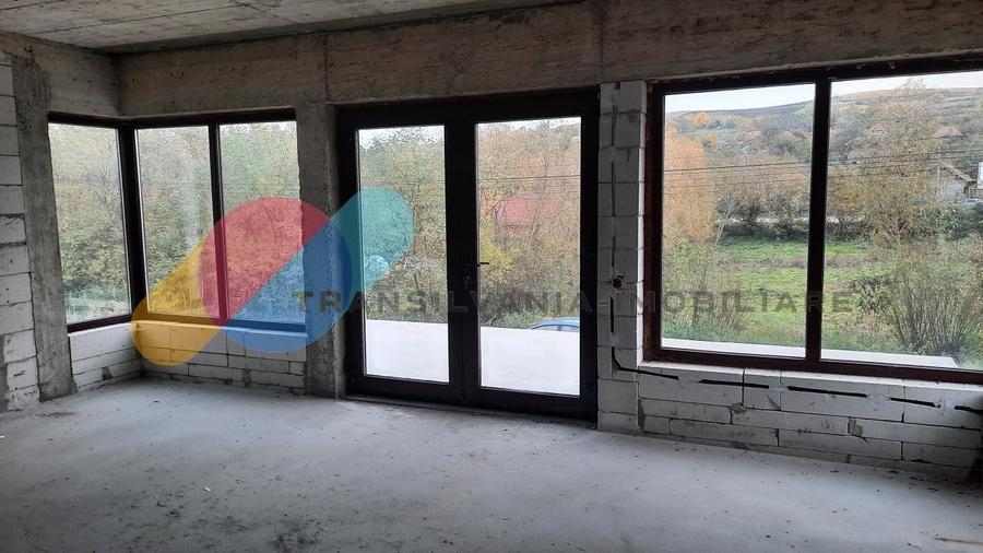 Casă, 1553 mp teren, zona linistita, sat Cara - 6