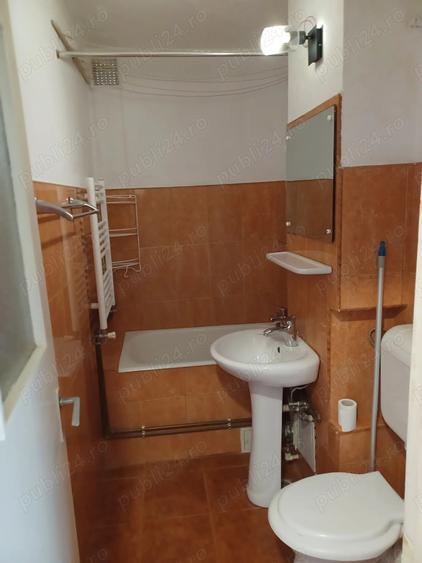 Proprietar inchiriez apartament decomandat,1 camera, baie, bucatarie central, Medicina - 9