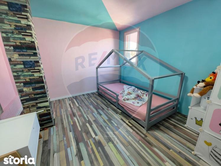 Casa de vanzare cu teren de 2175 mp,anexe si livada generoasa | Mailat - 11