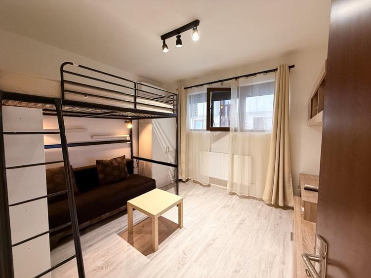 Garsoniera demisol înalt strada Burniței / Piața Trapezului sector 3 - 1