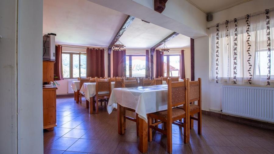 Hotel / Pensiune cu 10 camere de vanzare/Vama Buzaului - 22