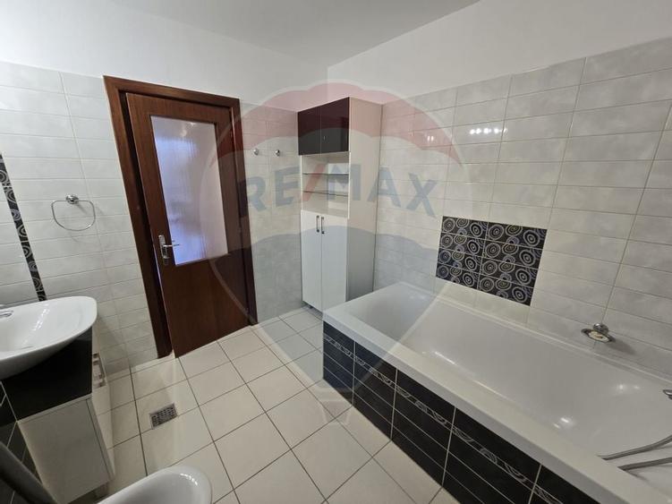 Inchiriere Apartment 4 camere Complex Liziera Pipera - 21