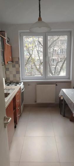 Persoana fizica inchiriez ap. cu 3 camere pe str Vasile Lucaciu - 4