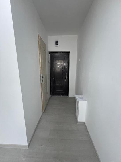 vand garsoniera micro 19 et 1/4 renovata baie proprie pret 13.100 euro - 4