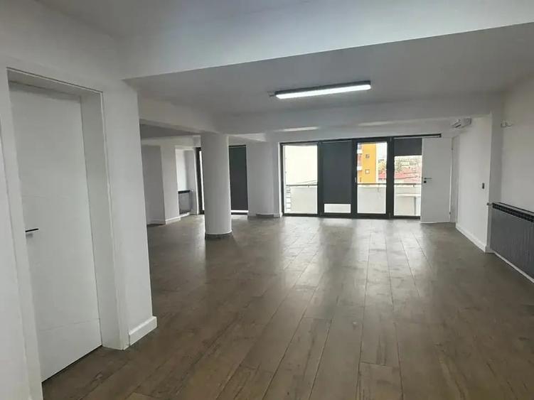 Inchiriere Birouri | Cladire Recent Renovata | 500 m Metrou 1 mai - 3